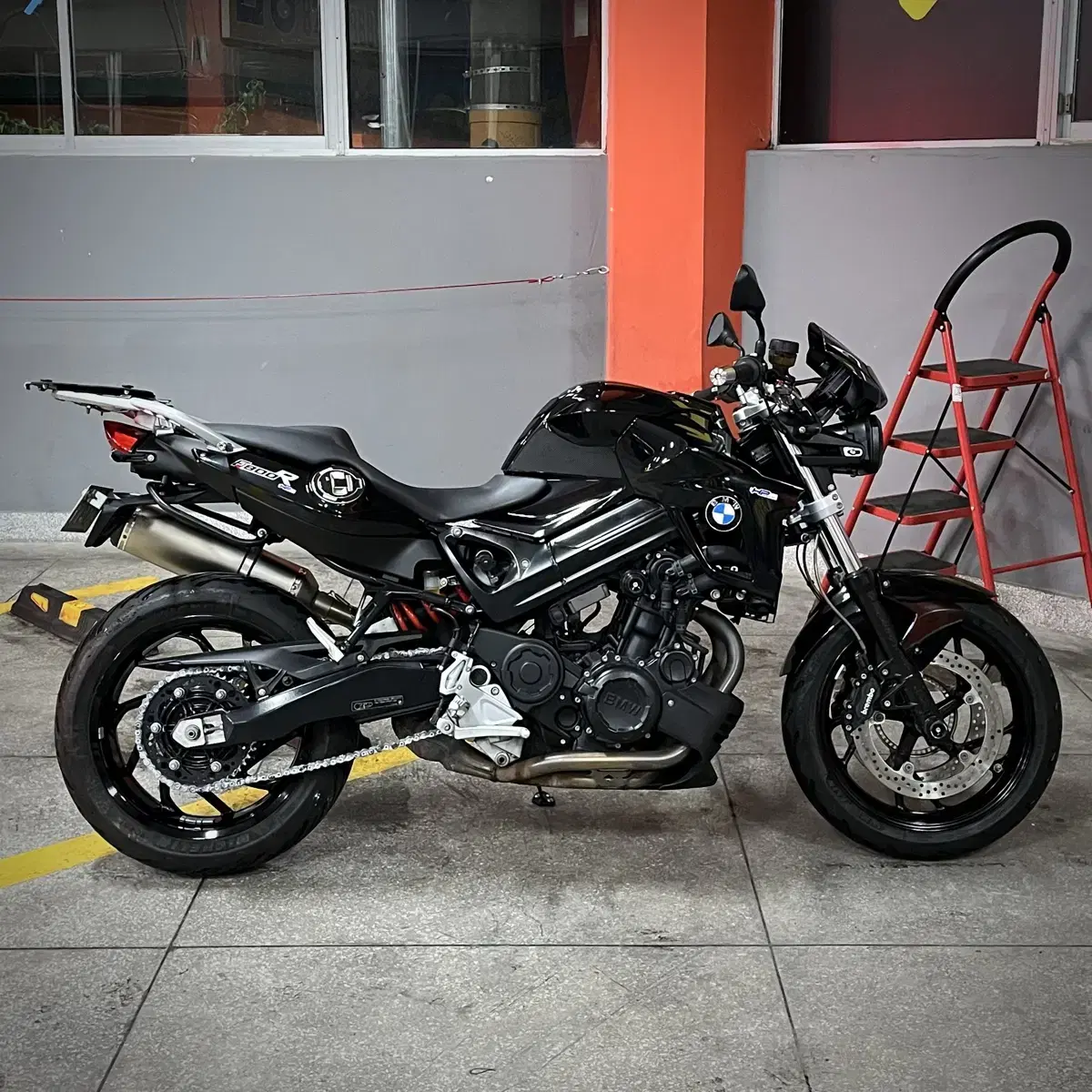 BMW F800R 2.3만키로 아크라포빅 삼박스 풀튜닝